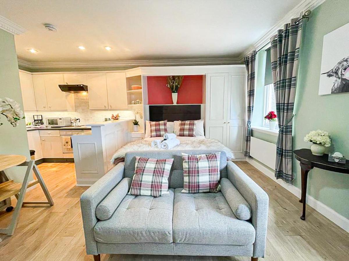 Snug Studio On The Grassmarket, 5Mins From Castle エディンバラ エクステリア 写真